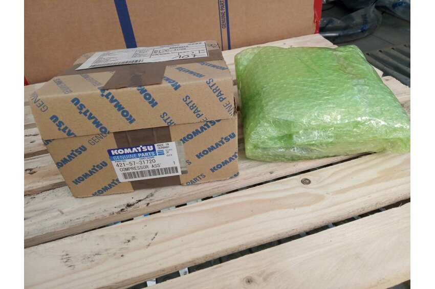 compressor -- 421-57-31720 for Komatsu WA430-6